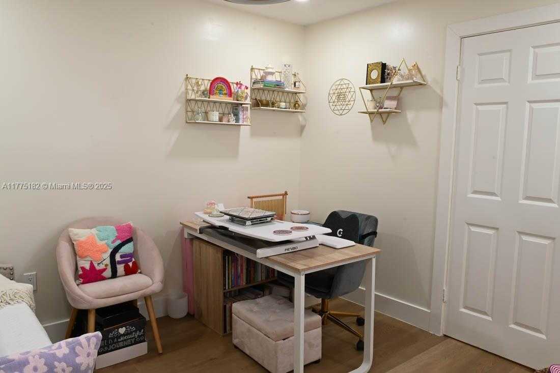 Small Image of 1430 COTTONWOOD CIR #1430, Weston Number 41