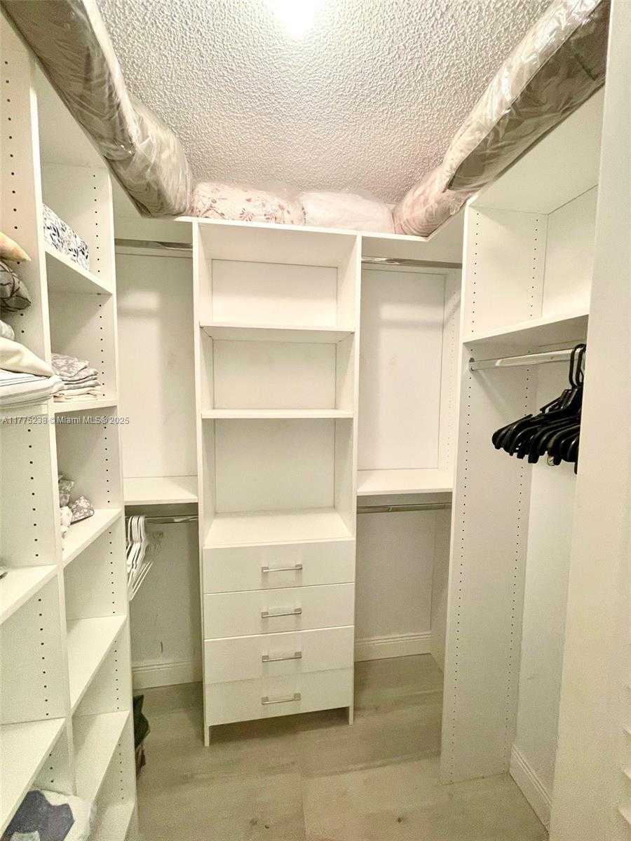 Small Image of 20401 NORTH EAST 30TH AVE #410-8, Aventura Number 18