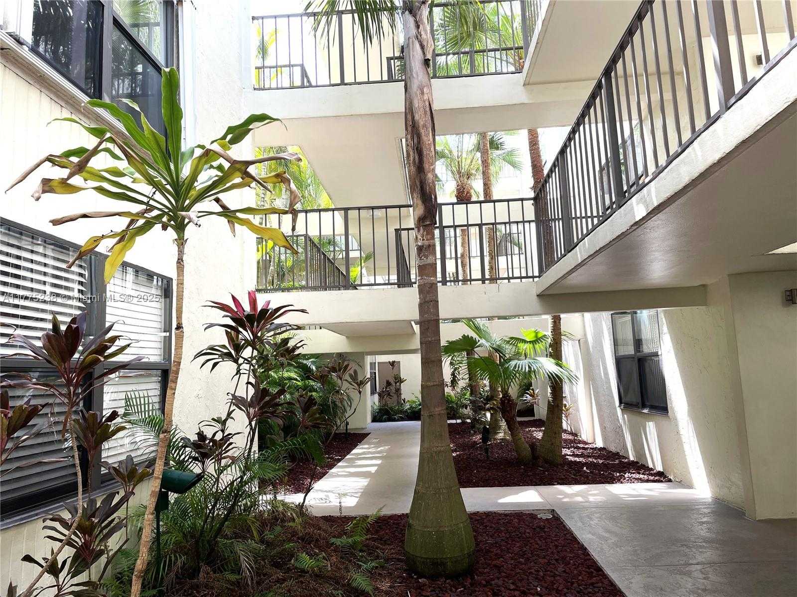 Small Image of 20401 NORTH EAST 30TH AVE #410-8, Aventura Number 2