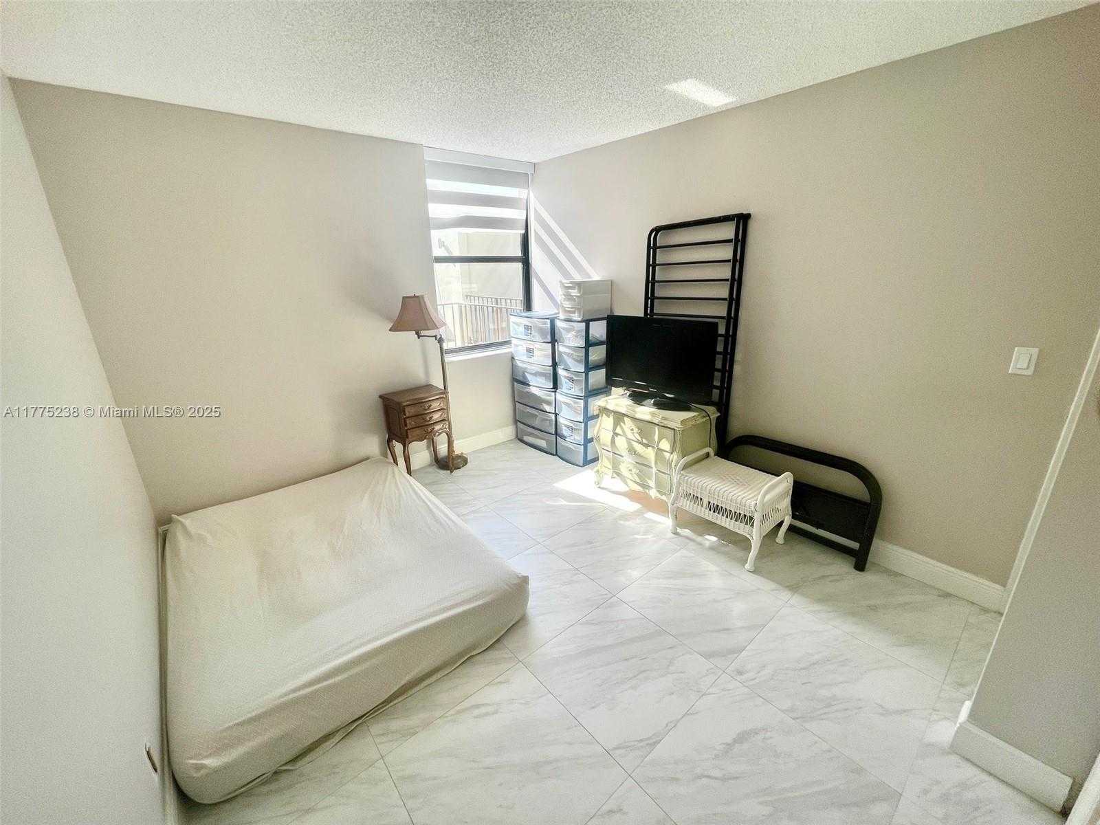 Small Image of 20401 NORTH EAST 30TH AVE #410-8, Aventura Number 22