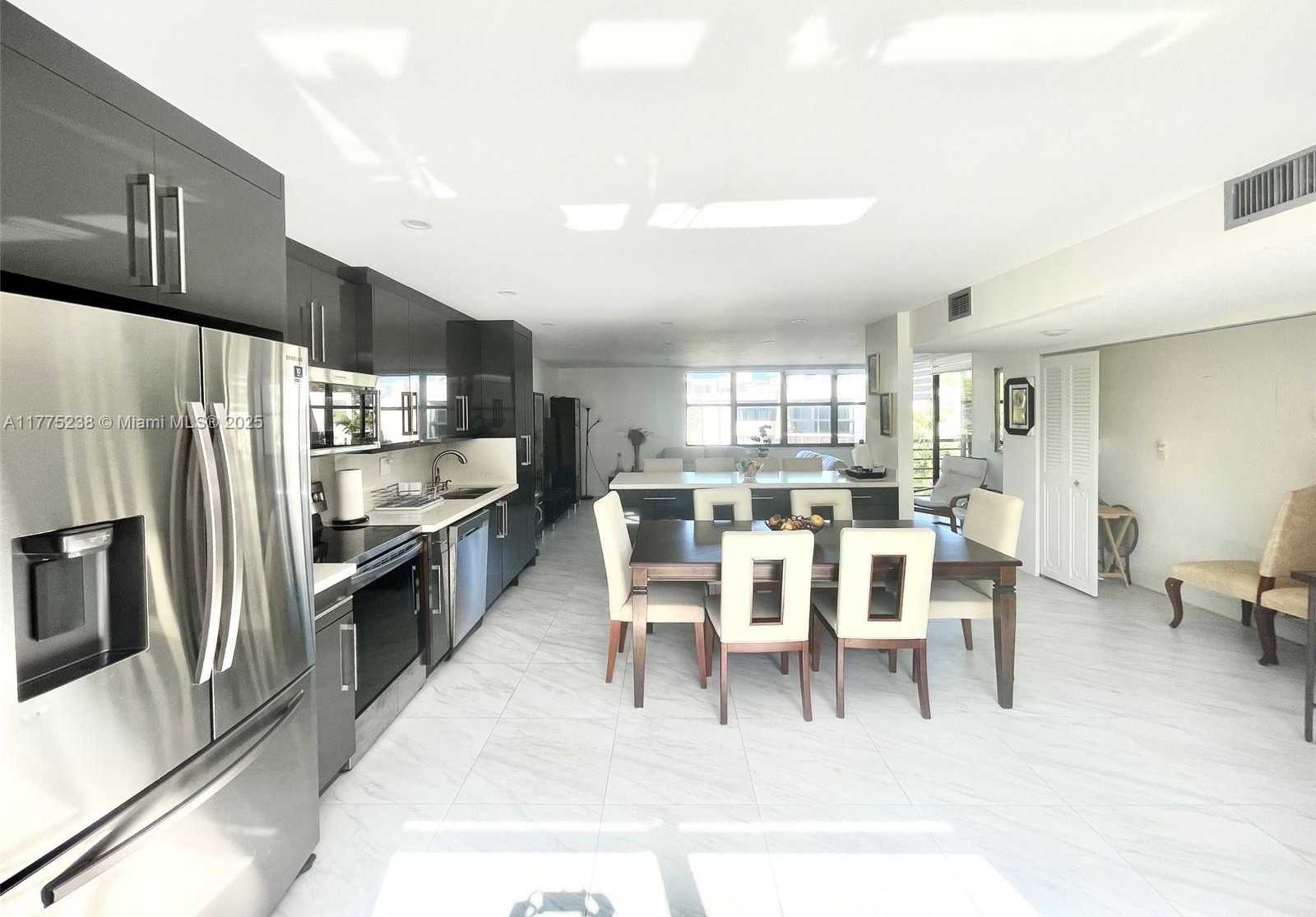Small Image of 20401 NORTH EAST 30TH AVE #410-8, Aventura Number 5