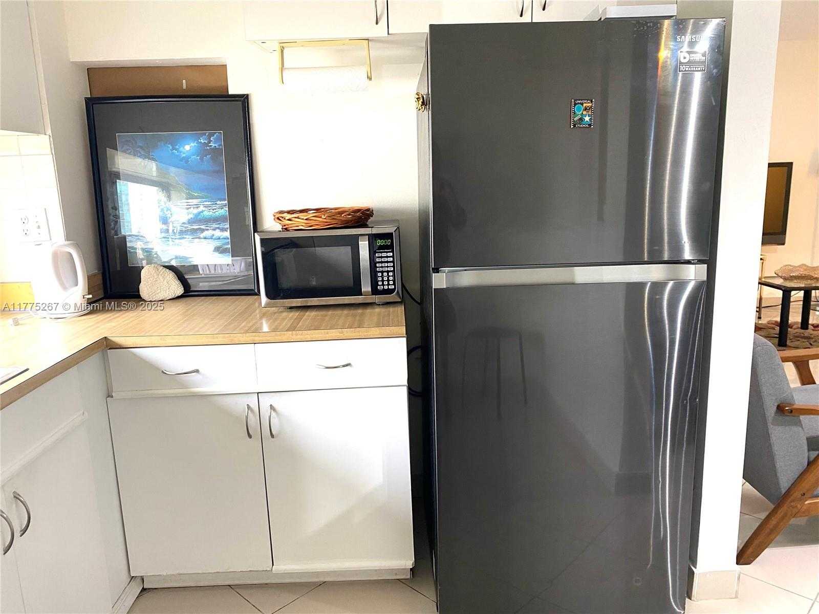 Small Image of 16909 NORTH BAY RD #714, Sunny Isles Beach Number 11