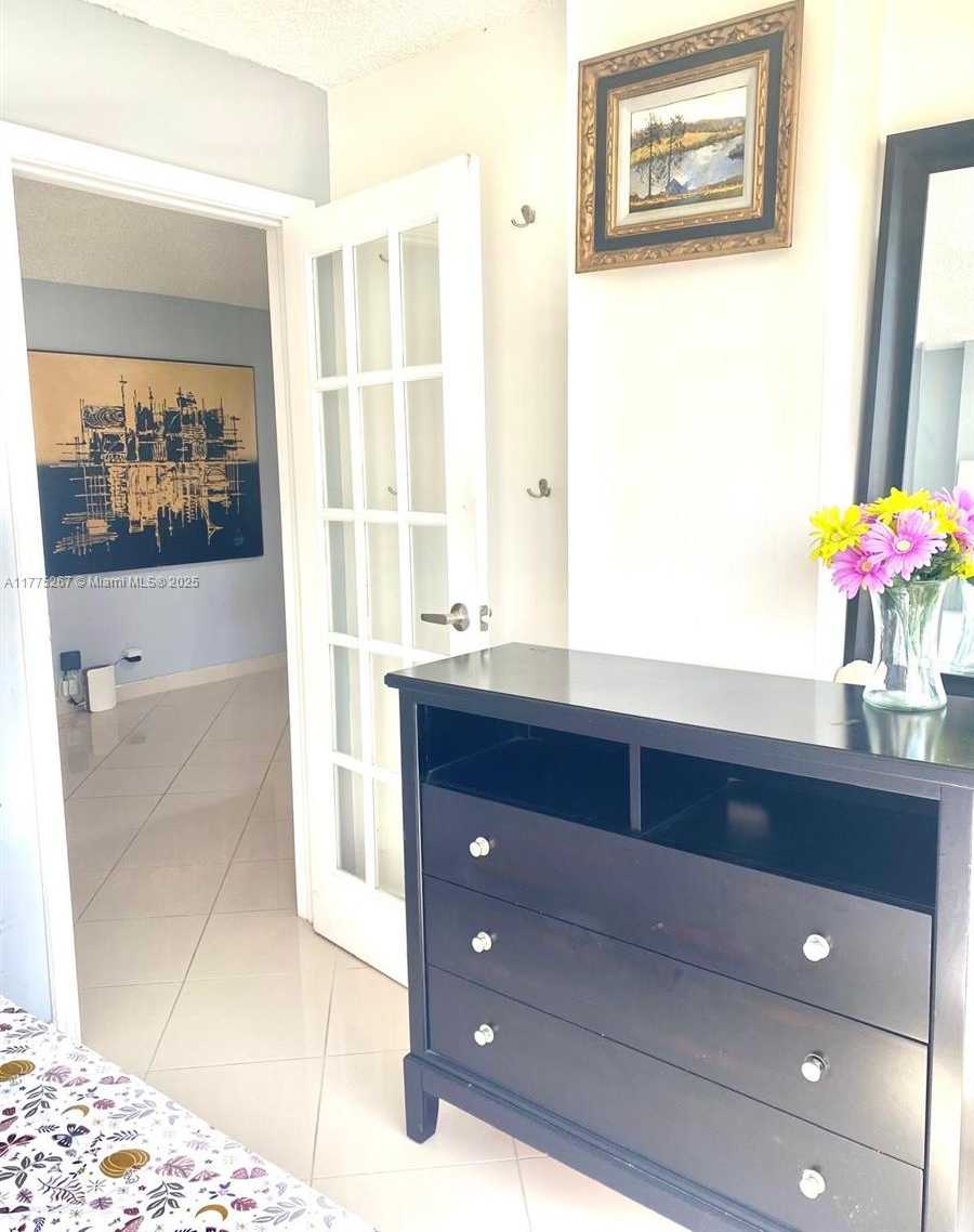 Small Image of 16909 NORTH BAY RD #714, Sunny Isles Beach Number 18