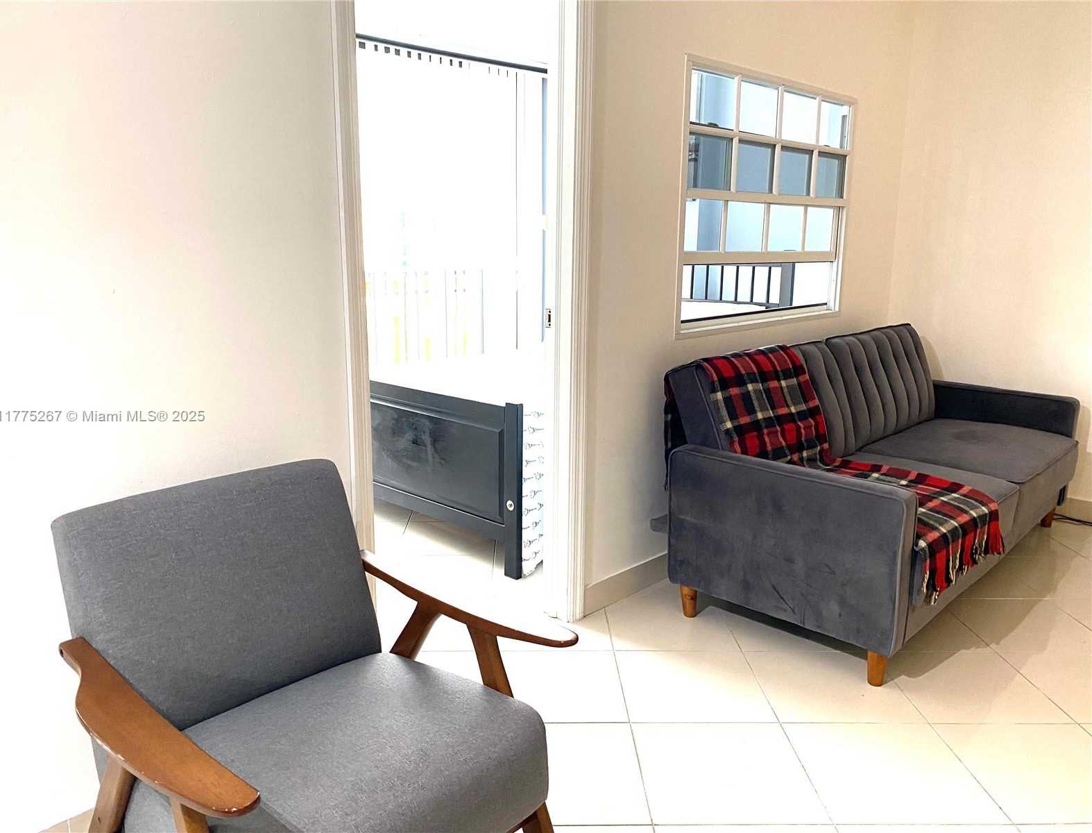 Small Image of 16909 NORTH BAY RD #714, Sunny Isles Beach Number 4