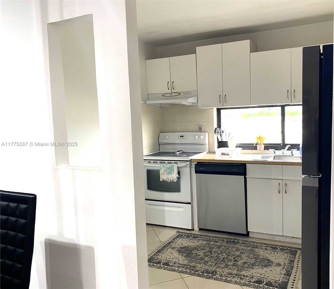 Small Image of 16909 NORTH BAY RD #714, Sunny Isles Beach Number 9