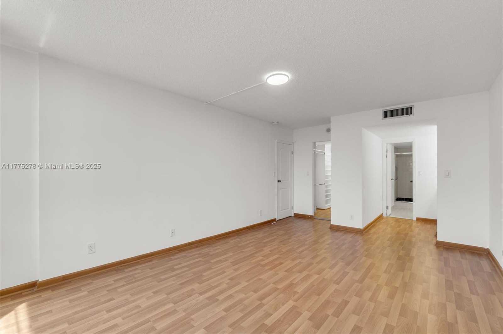 Small Image of 600 THREE ISLANDS BLVD #1207, Hallandale Beach Number 7