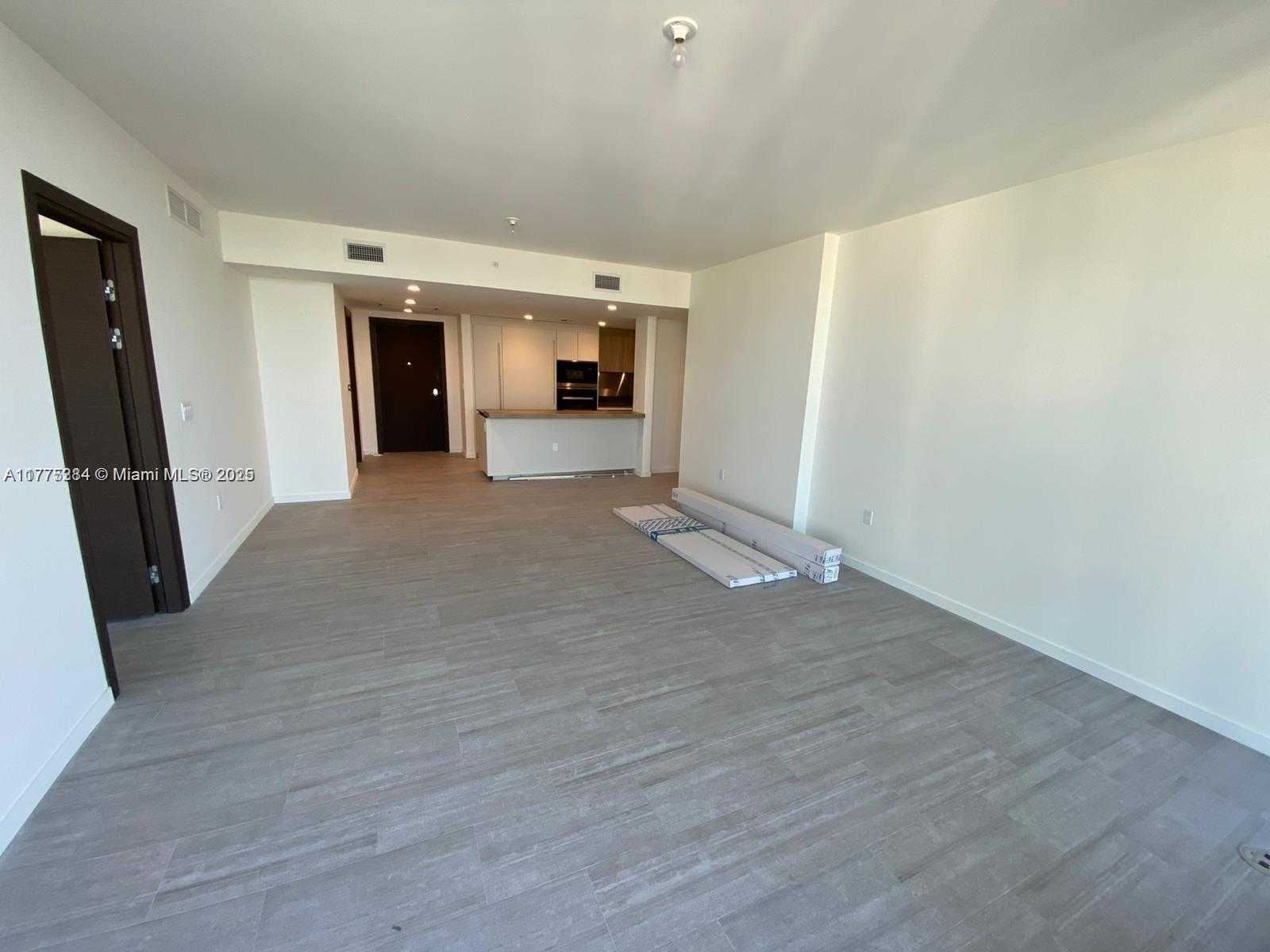 Small Image of 1000 BRICKELL PLZ #4706, Miami Number 4