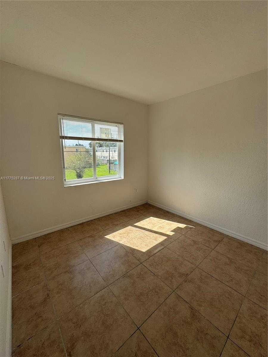 Small Image of 8456 NORTH WEST 4TH CT #8456, Miami Number 12