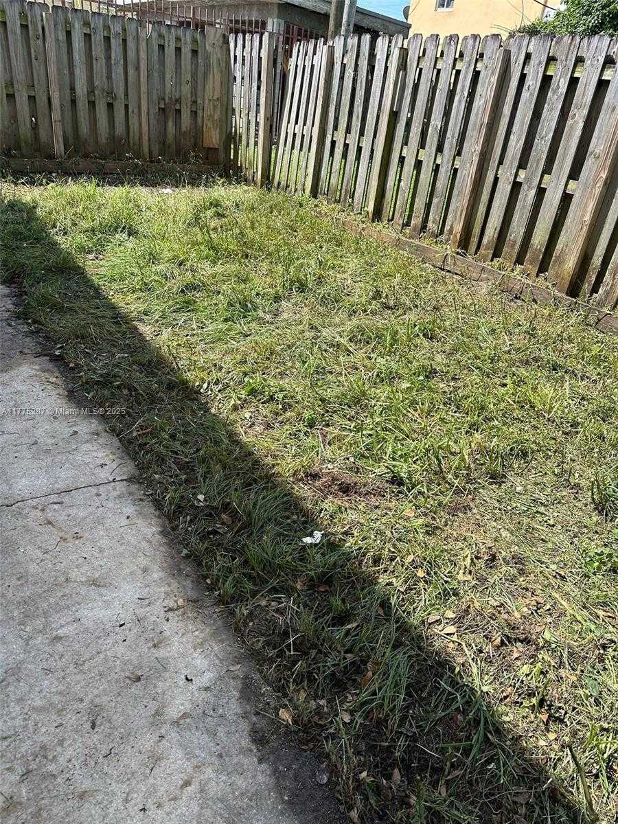 Small Image of 8456 NORTH WEST 4TH CT #8456, Miami Number 16