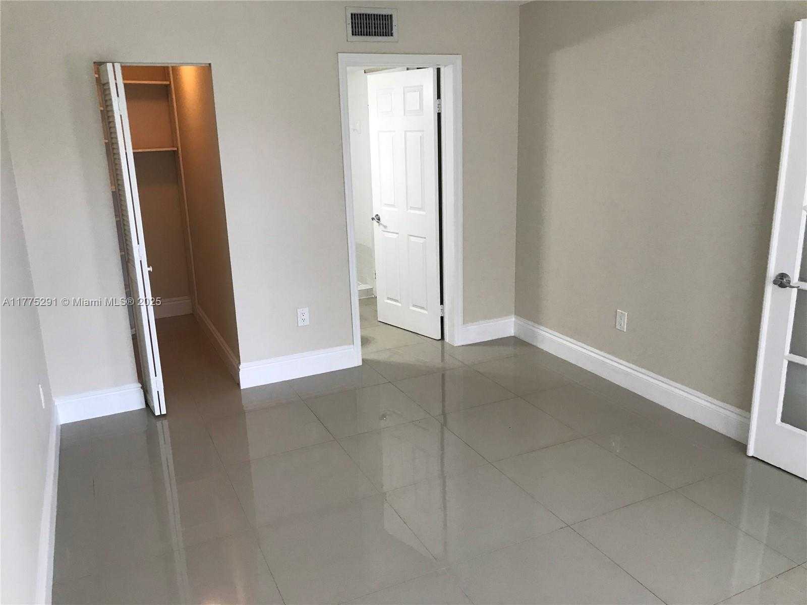 Small Image of 1280 SOUTH ALHAMBRA CIR #1316, Coral Gables Number 11
