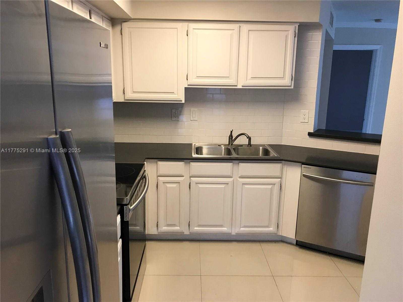 Small Image of 1280 SOUTH ALHAMBRA CIR #1316, Coral Gables Number 6