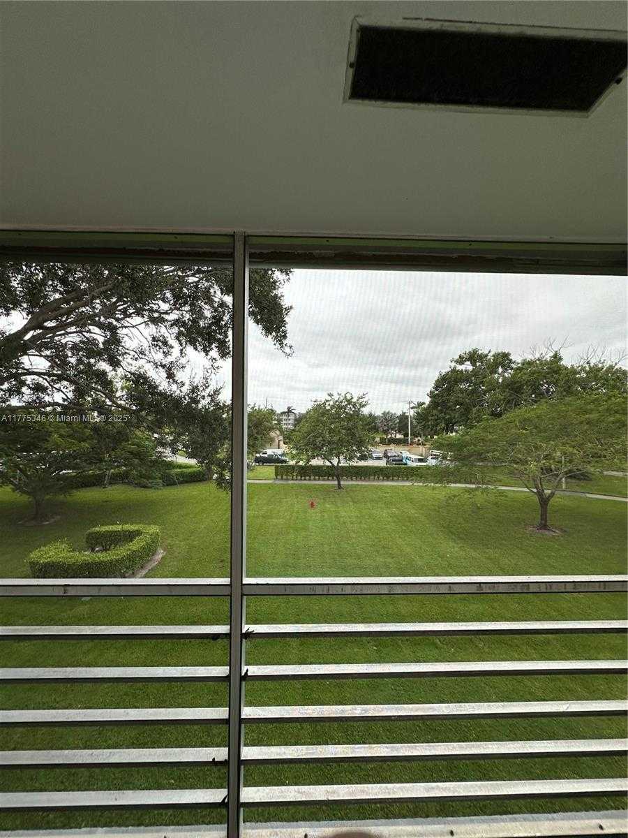 Small Image of 289 SUFFOLK G #289, Boca Raton Number 10