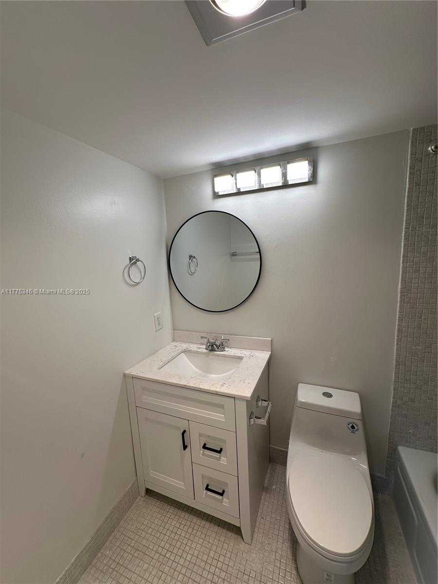 Small Image of 289 SUFFOLK G #289, Boca Raton Number 6
