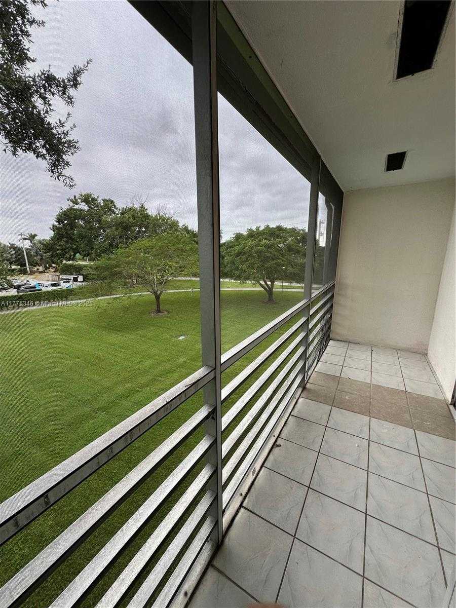 Small Image of 289 SUFFOLK G #289, Boca Raton Number 8