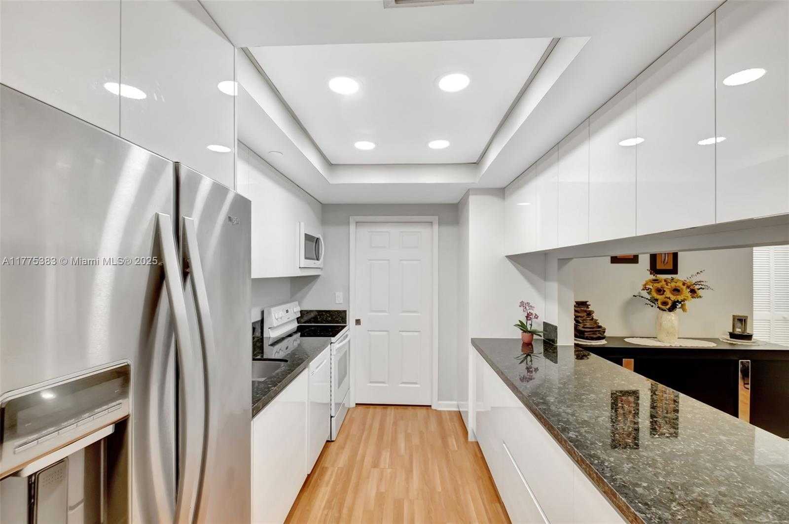 Small Image of 9805 NORTH WEST 52ND ST #306, Doral Number 7