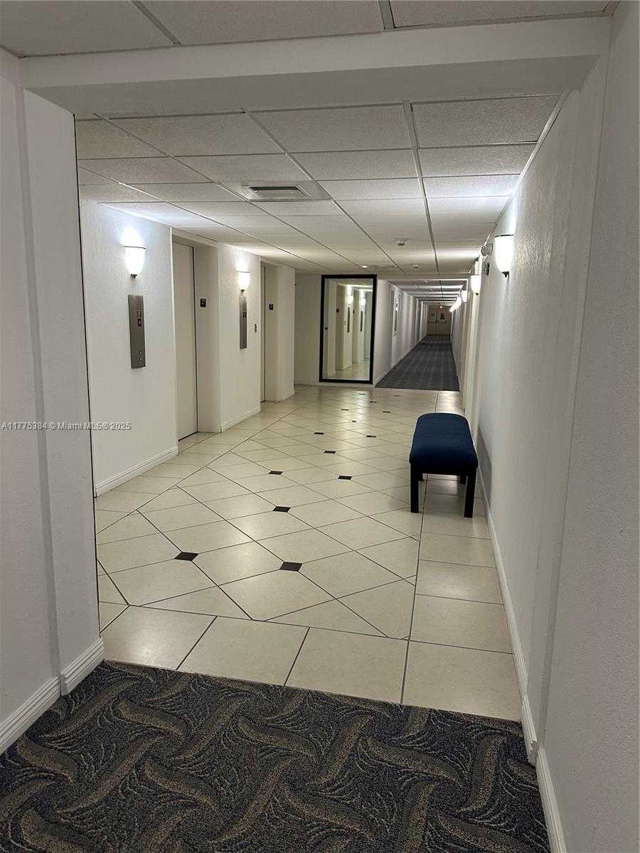 Small Image of 500 BAYVIEW DR #217, Sunny Isles Beach Number 21