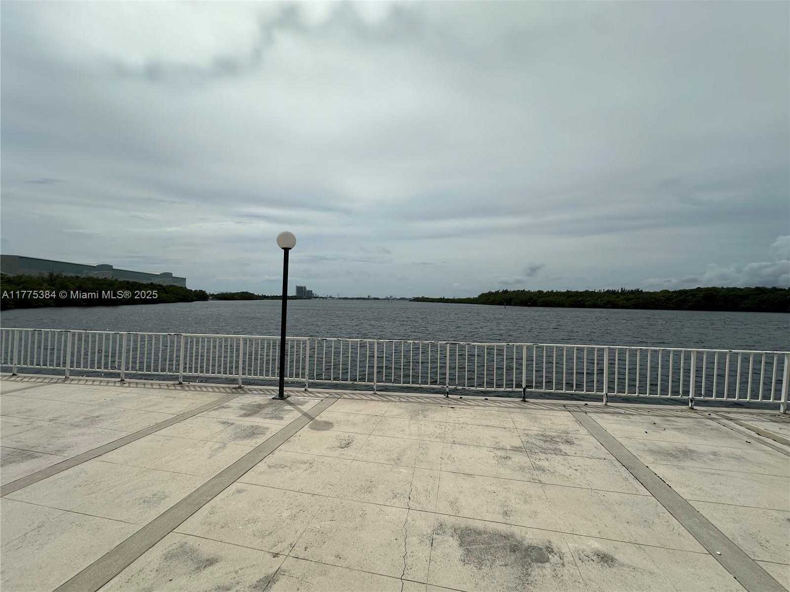 Small Image of 500 BAYVIEW DR #217, Sunny Isles Beach Number 22