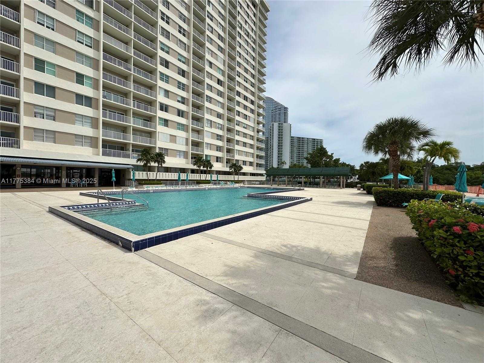 Small Image of 500 BAYVIEW DR #217, Sunny Isles Beach Number 23