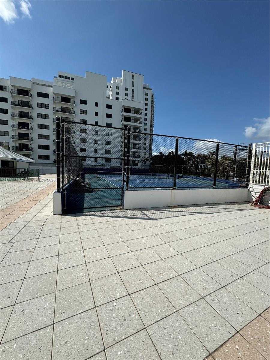 Small Image of 5445 COLLINS AVE #1520, Miami Beach Number 26