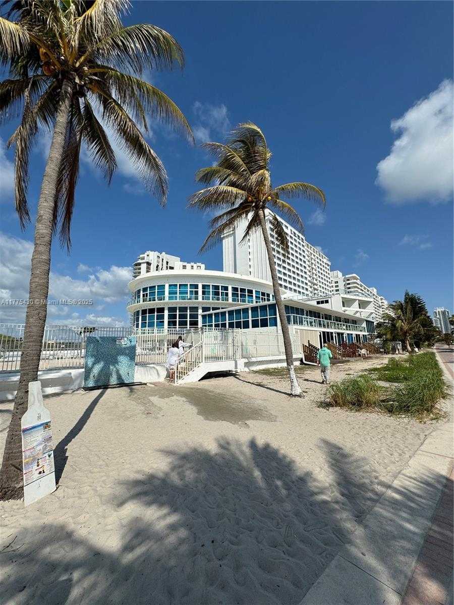Small Image of 5445 COLLINS AVE #1520, Miami Beach Number 28