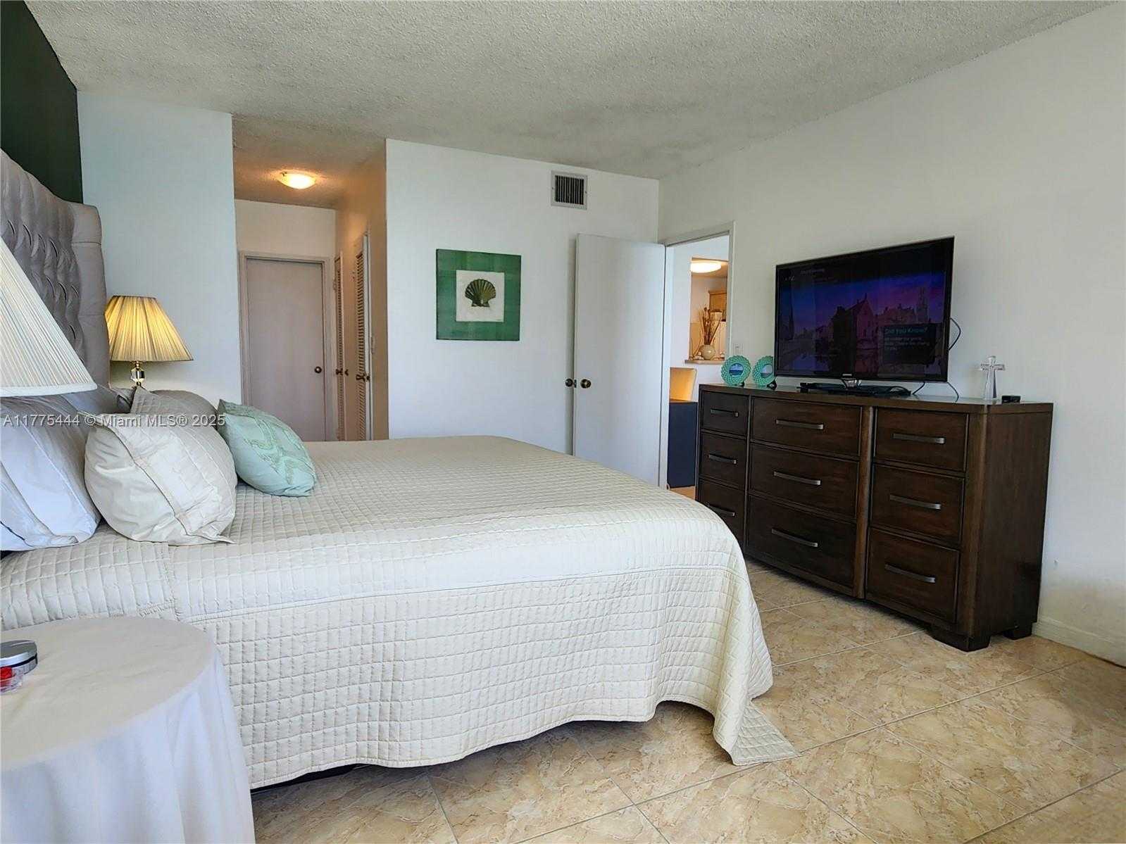 Small Image of 3725 SOUTH OCEAN DR #1212, Hollywood Number 26