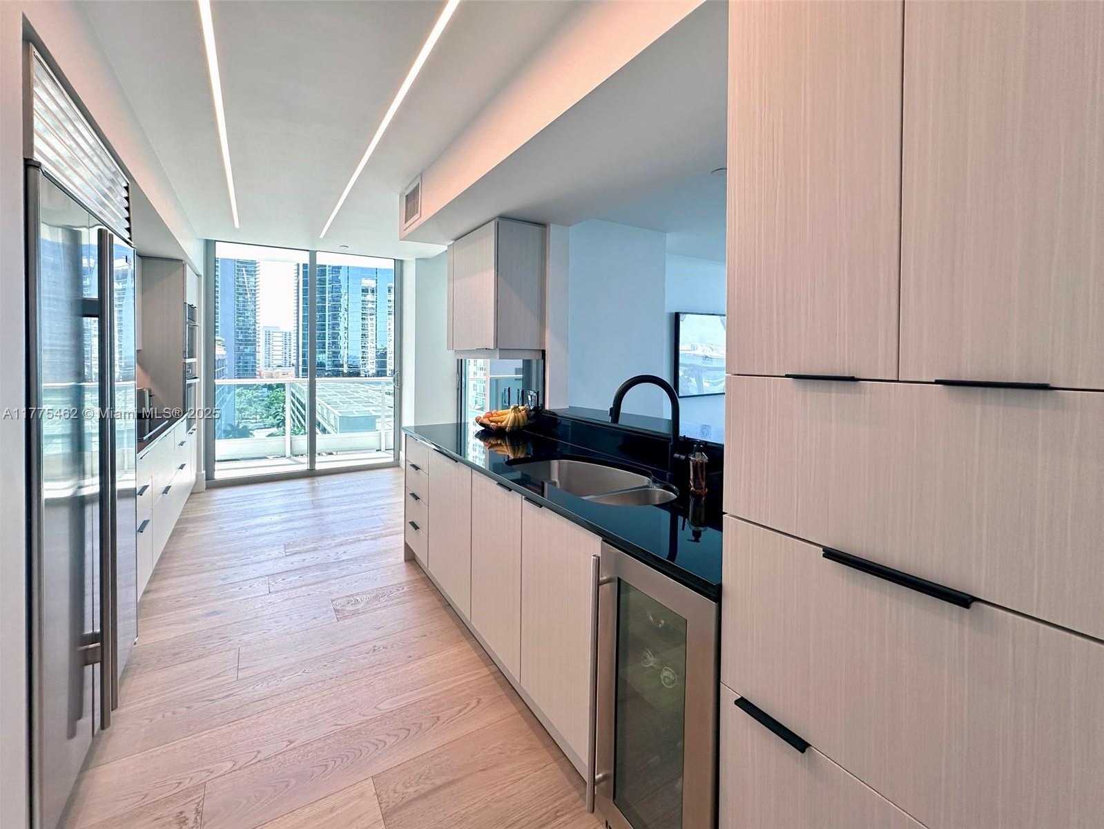 Small Image of 1331 BRICKELL BAY DR #1102, Miami Number 10