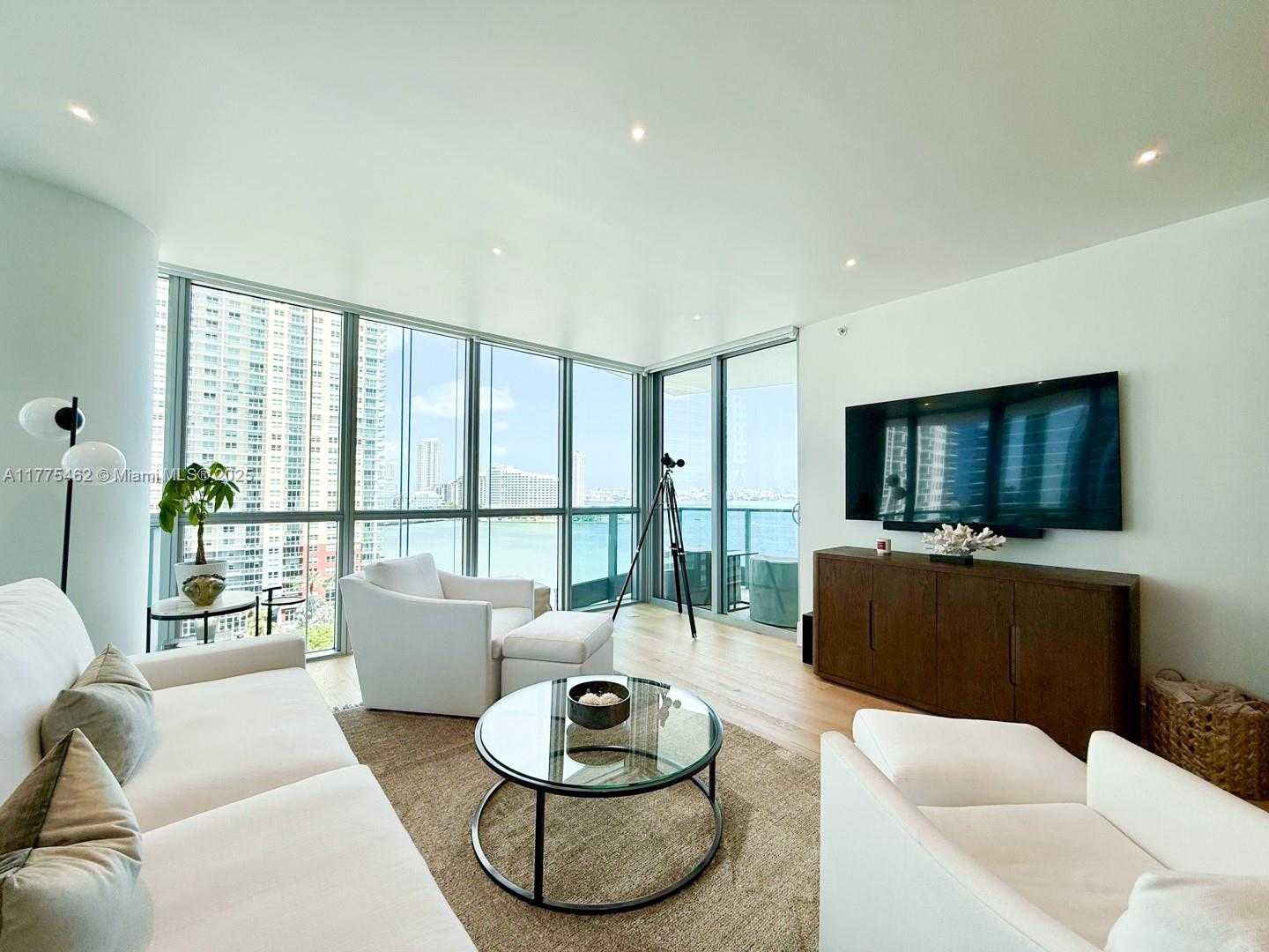 Small Image of 1331 BRICKELL BAY DR #1102, Miami Number 4