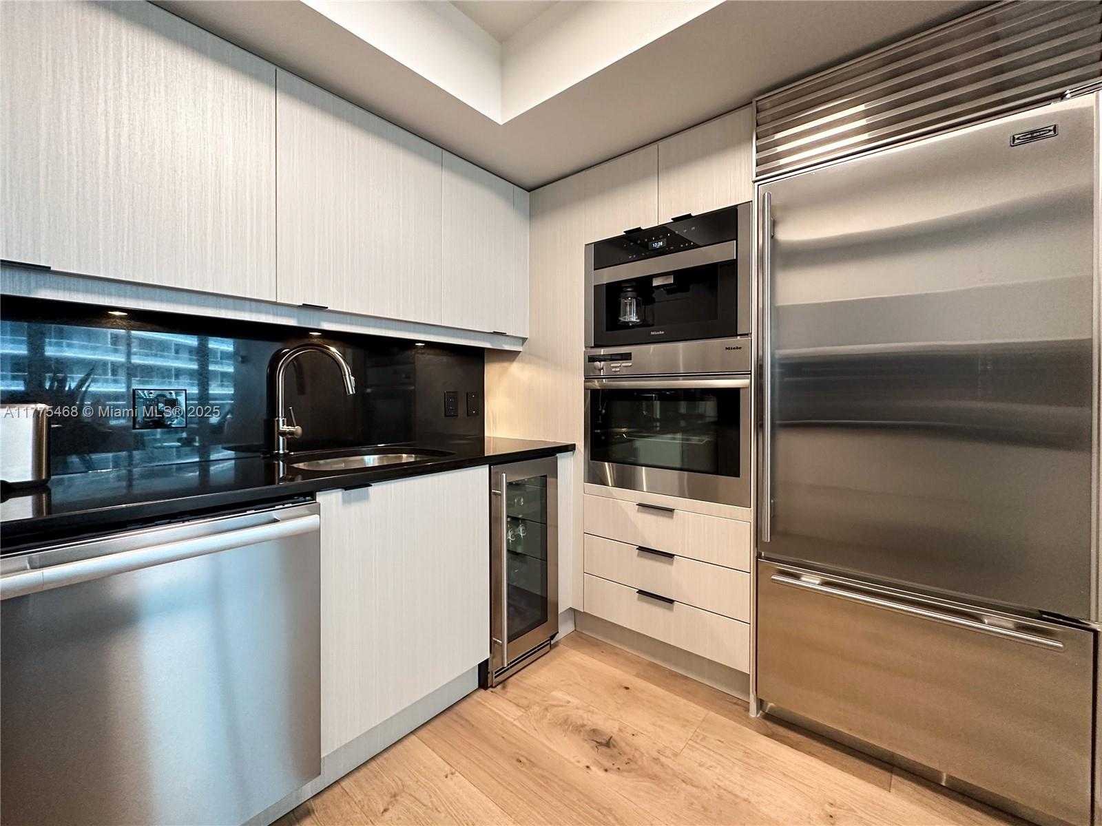 Small Image of 1331 BRICKELL BAY DR #506, Miami Number 10