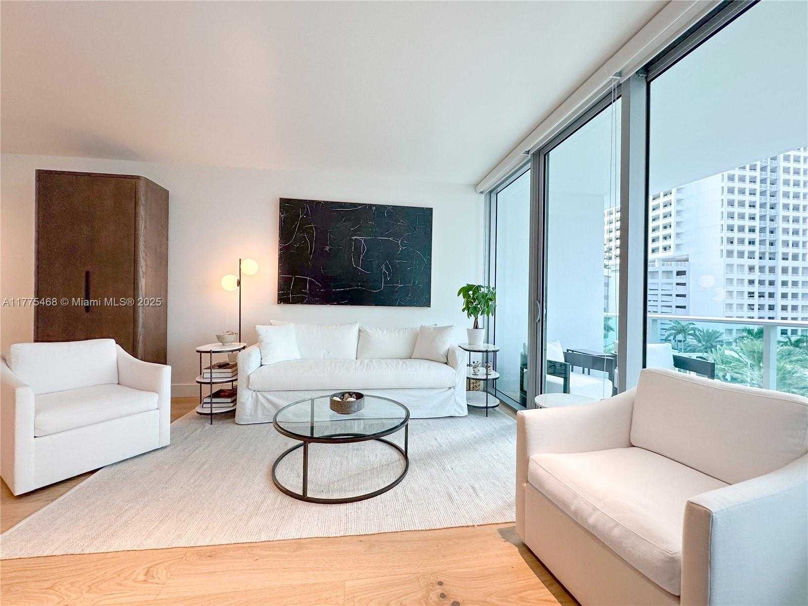 Small Image of 1331 BRICKELL BAY DR #506, Miami Number 3