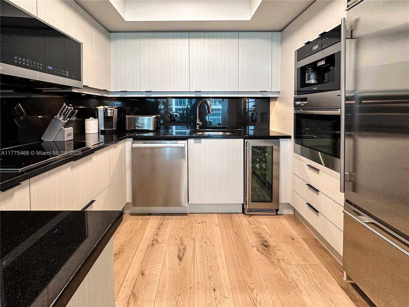 Small Image of 1331 BRICKELL BAY DR #506, Miami Number 8
