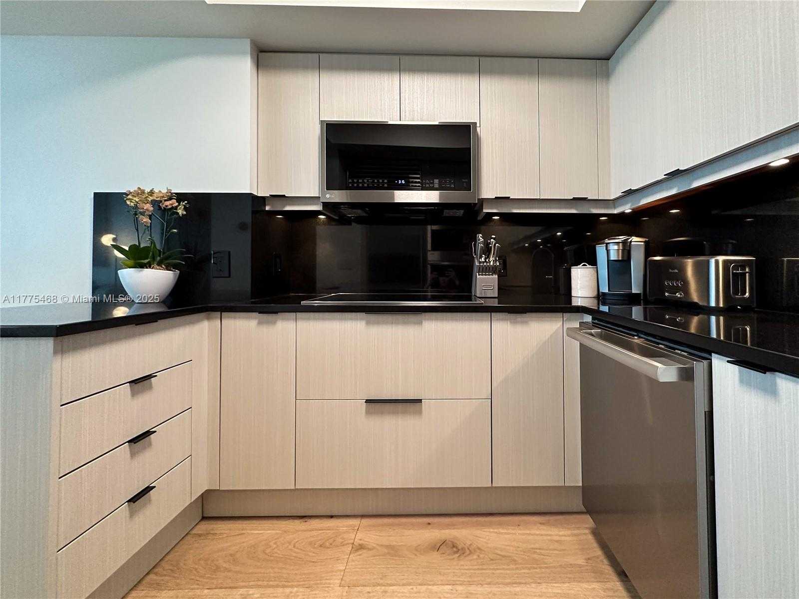 Small Image of 1331 BRICKELL BAY DR #506, Miami Number 9