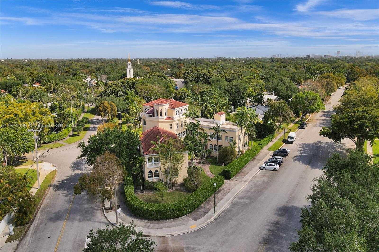 Small Image of 421 GRAND CONCOURSE #1, Miami Shores Number 16