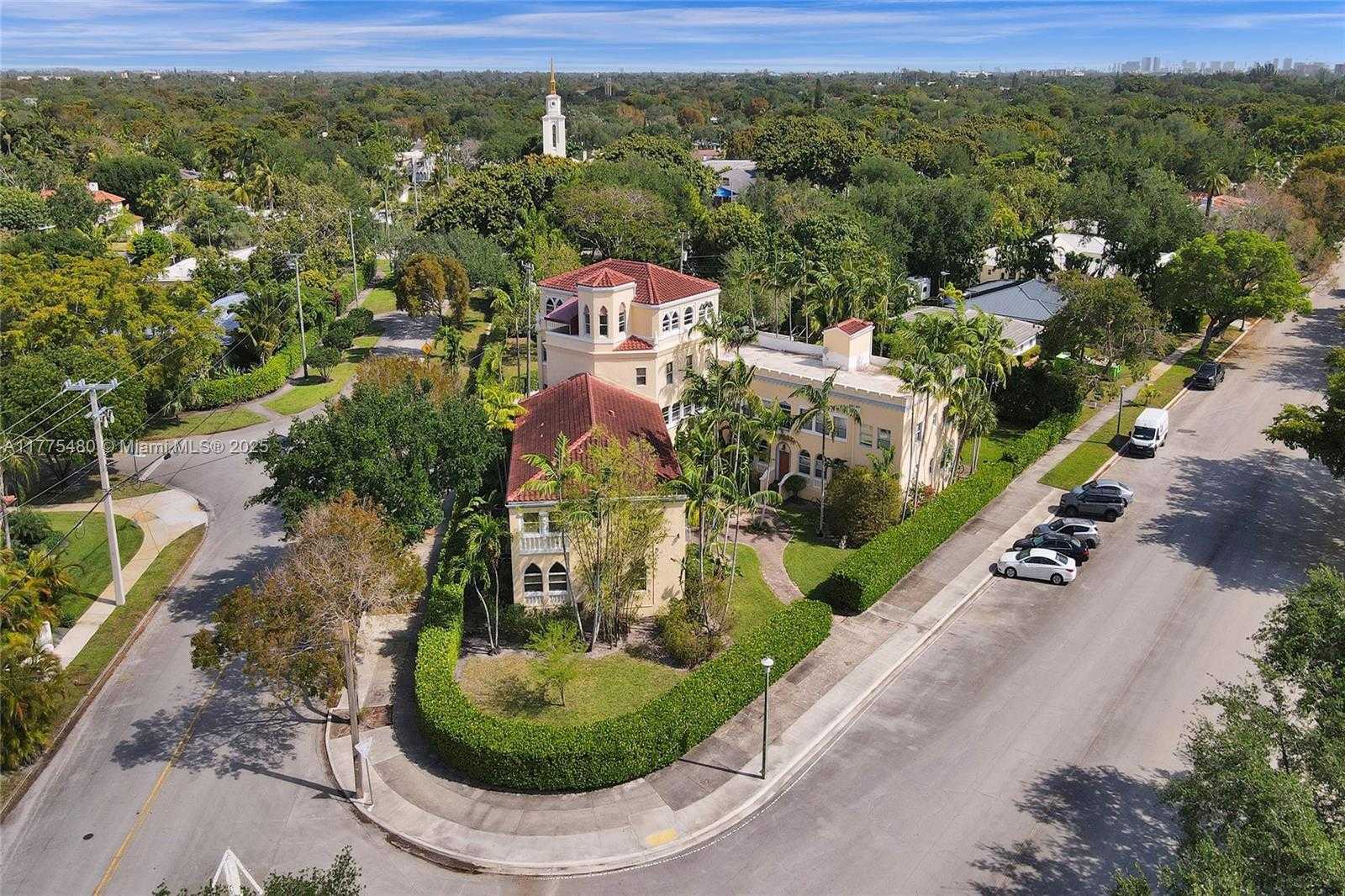 Small Image of 421 GRAND CONCOURSE #1, Miami Shores Number 17