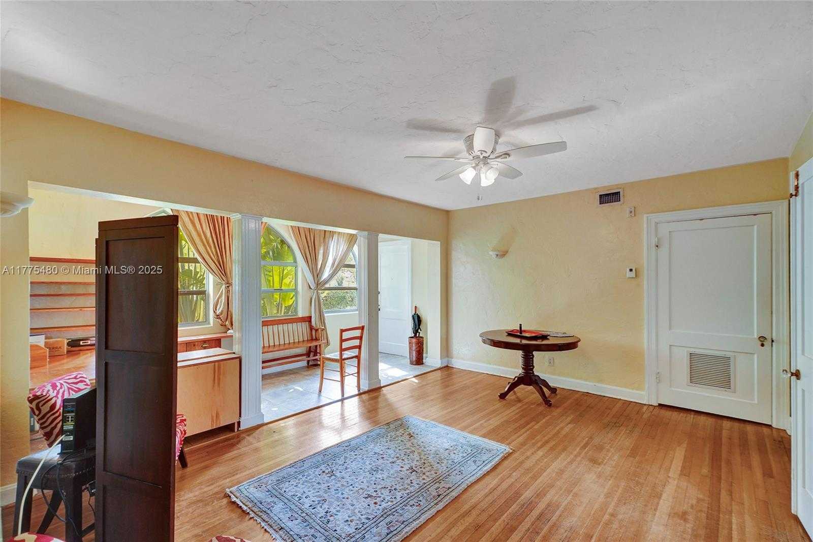Small Image of 421 GRAND CONCOURSE #1, Miami Shores Number 27
