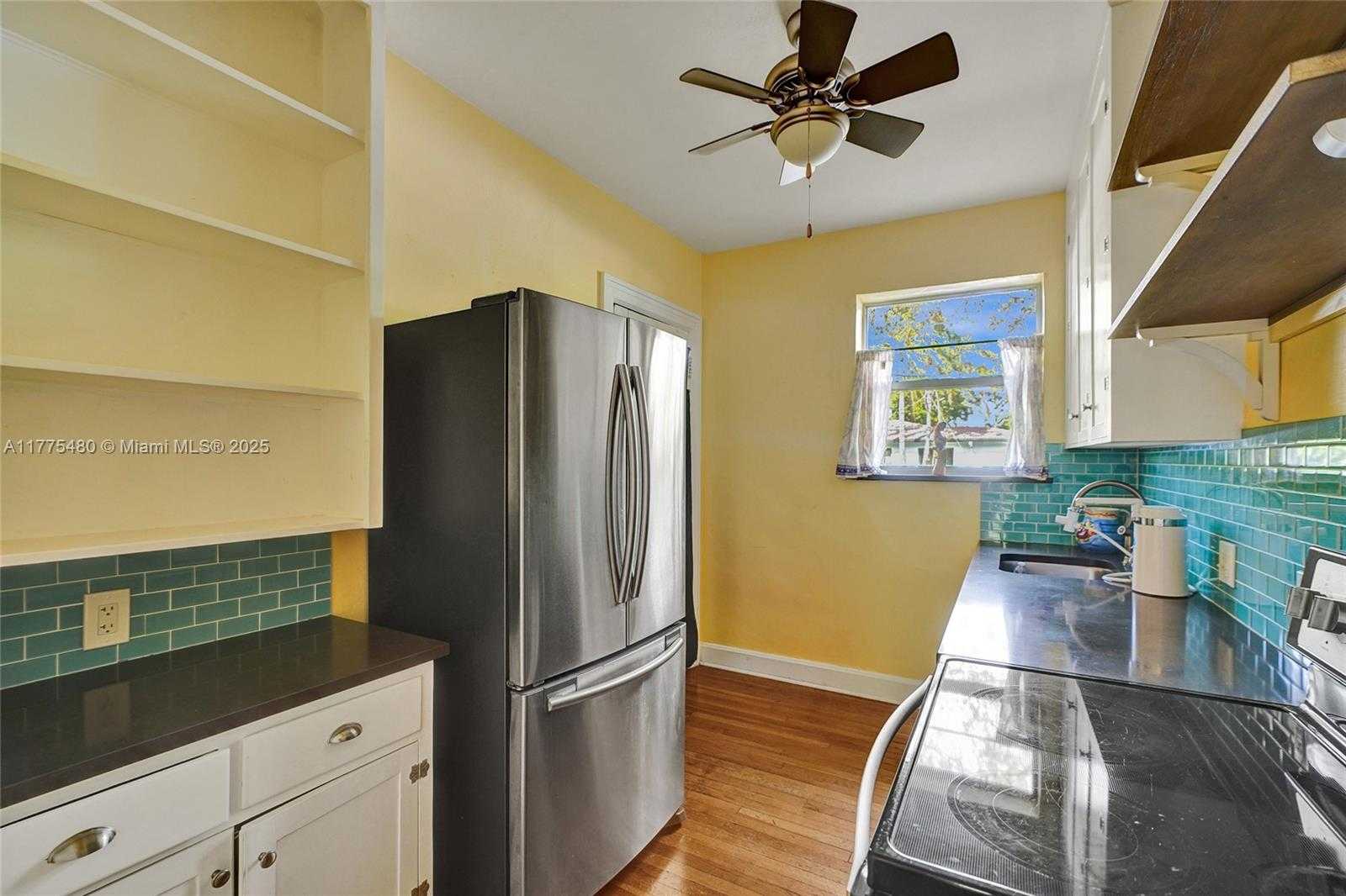 Small Image of 421 GRAND CONCOURSE #1, Miami Shores Number 7