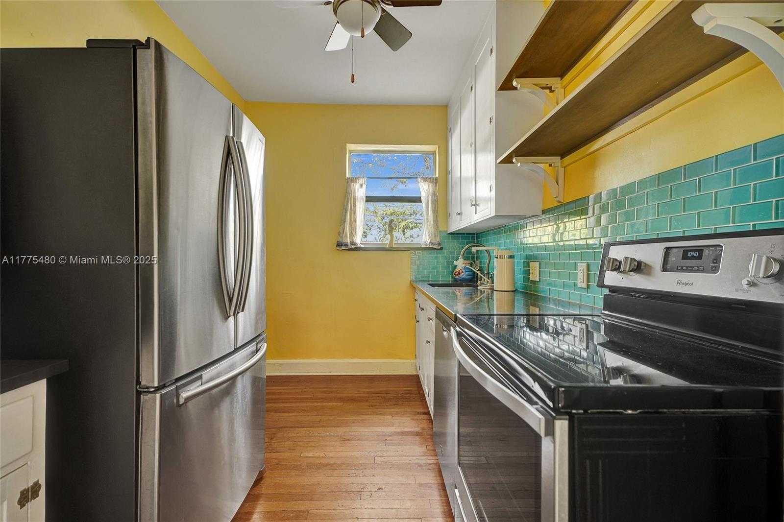 Small Image of 421 GRAND CONCOURSE #1, Miami Shores Number 8