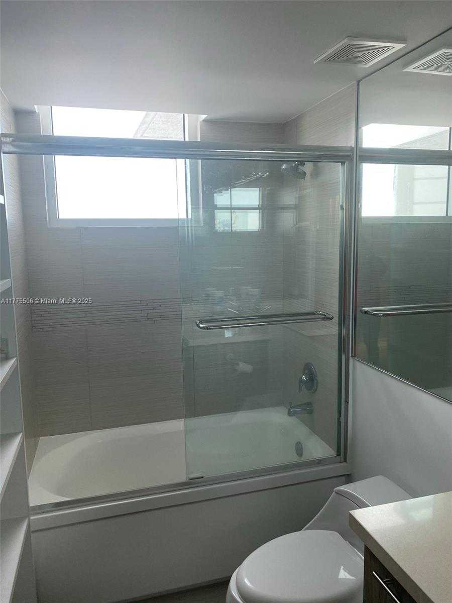 Small Image of 6700 INDIAN CREEK DR #1201, Miami Beach Number 11