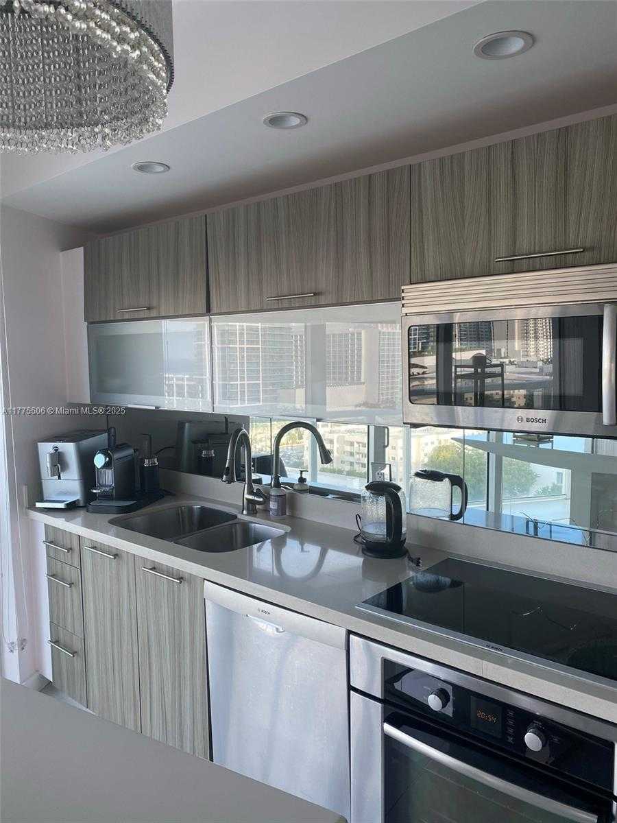 Small Image of 6700 INDIAN CREEK DR #1201, Miami Beach Number 5