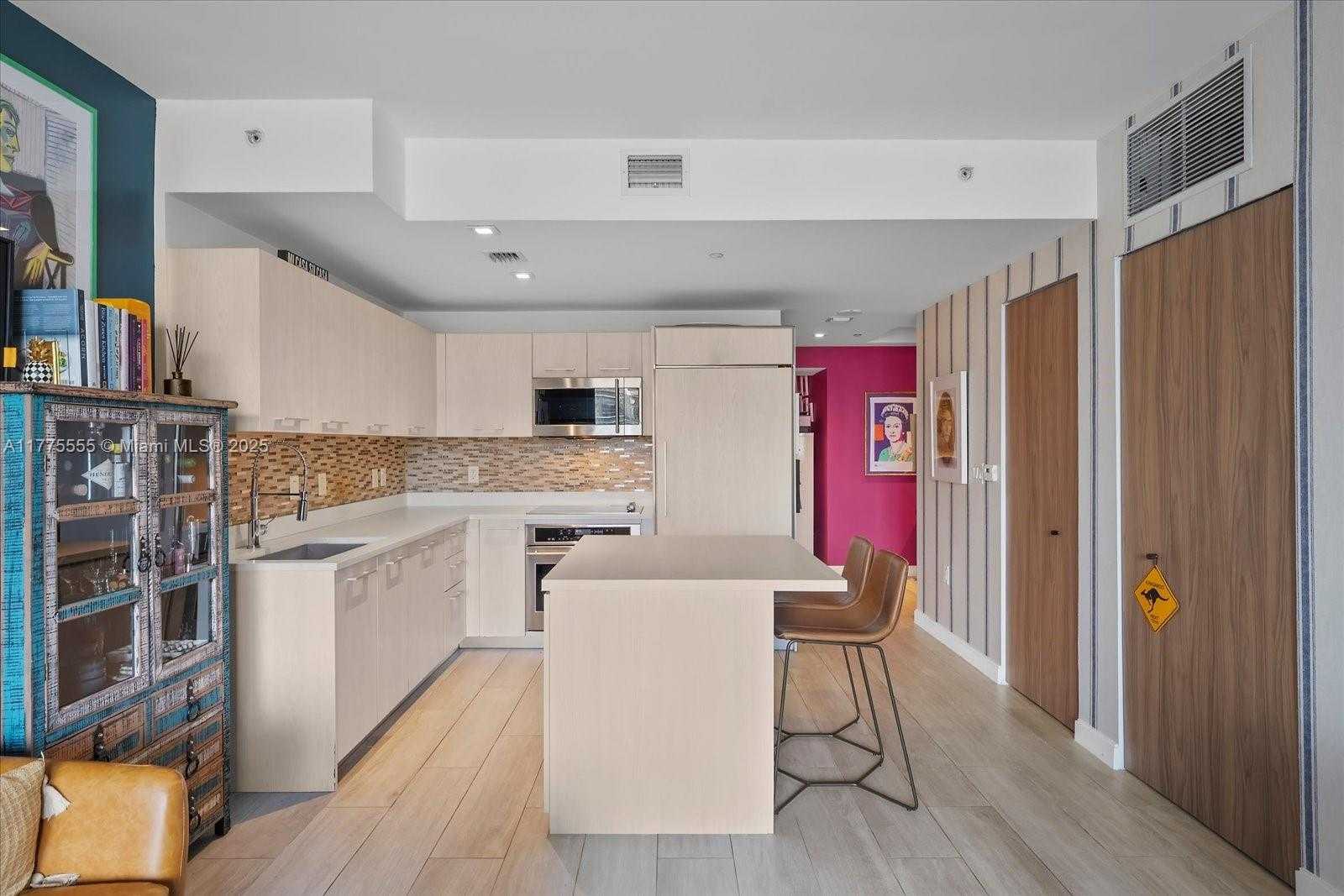 Small Image of 45 SOUTH WEST 9TH ST #1510, Miami Number 6