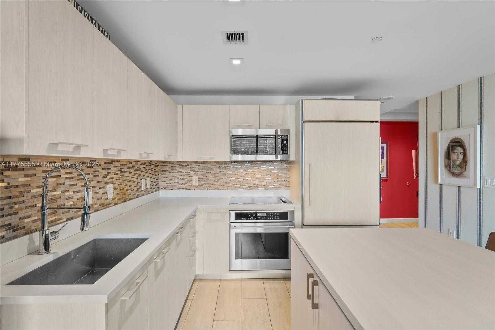Small Image of 45 SOUTH WEST 9TH ST #1510, Miami Number 8