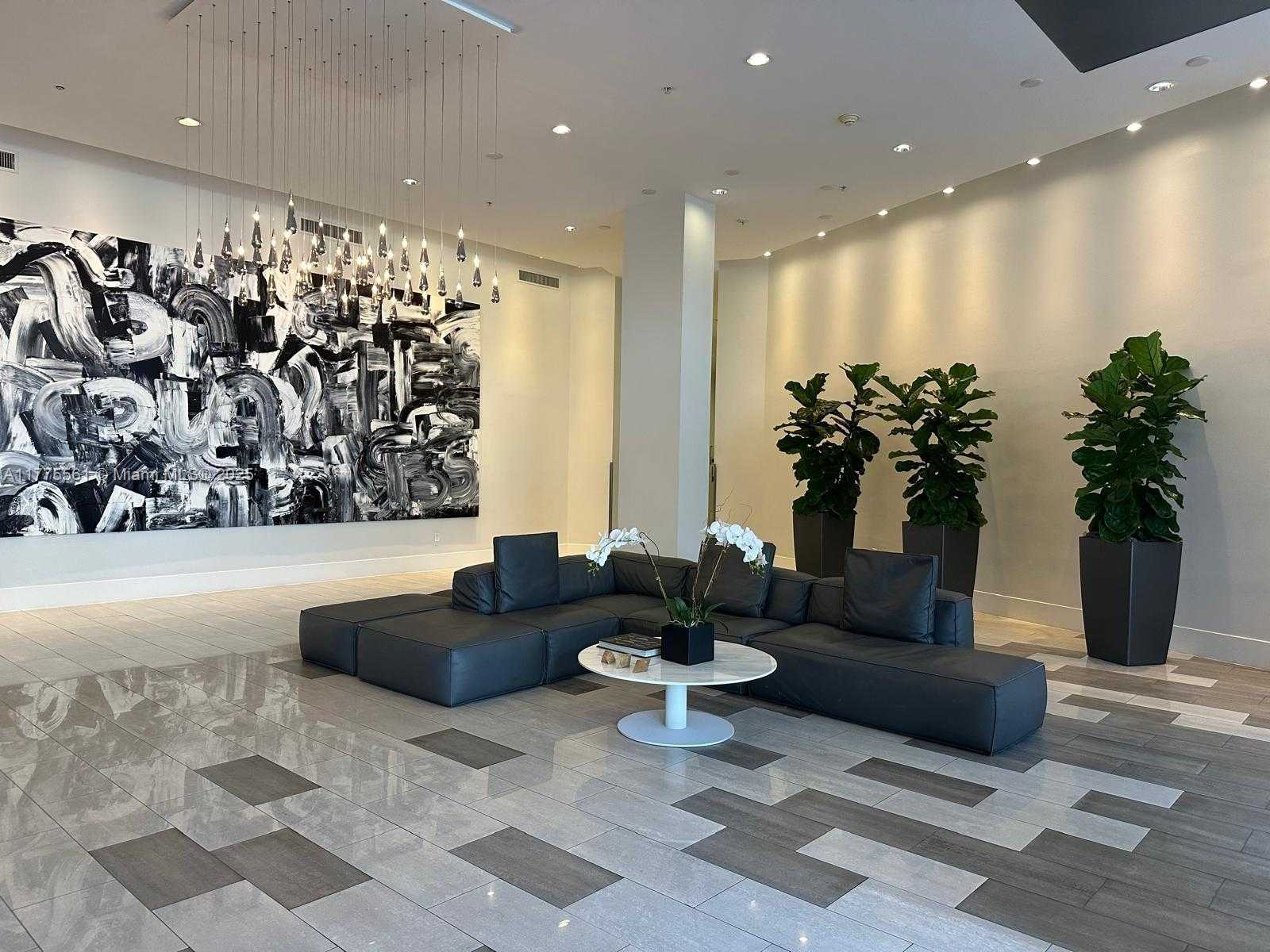 Small Image of 2001 MERIDIAN AVE #309, Miami Beach Number 6