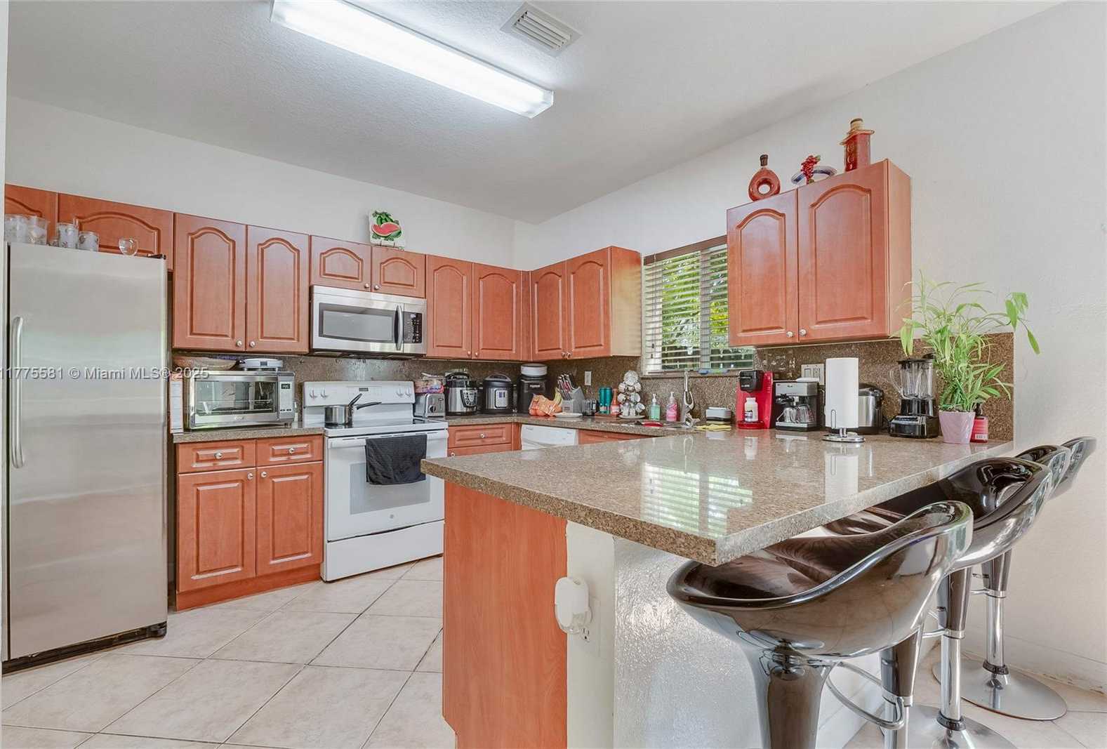 Small Image of 21441 SOUTH WEST 85TH PATH, Cutler Bay Number 7