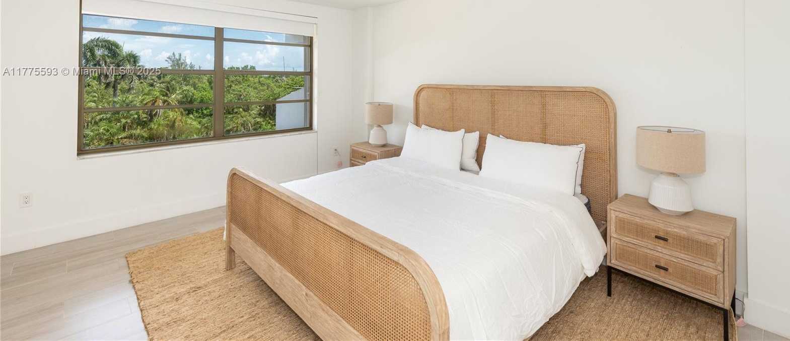 Small Image of 155 OCEAN LANE DR #404, Key Biscayne Number 10