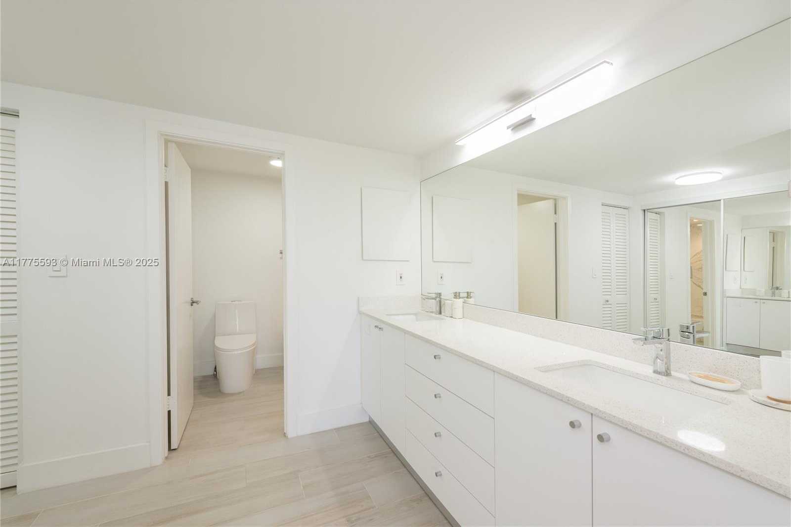 Small Image of 155 OCEAN LANE DR #404, Key Biscayne Number 13