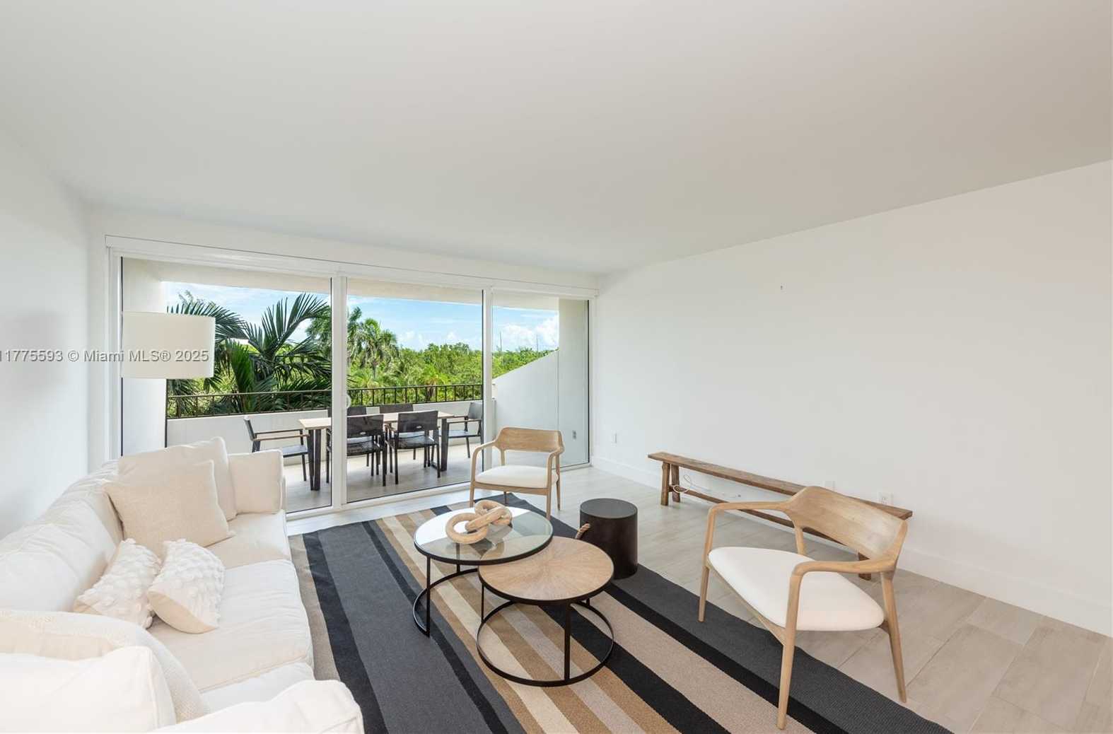 Small Image of 155 OCEAN LANE DR #404, Key Biscayne Number 2