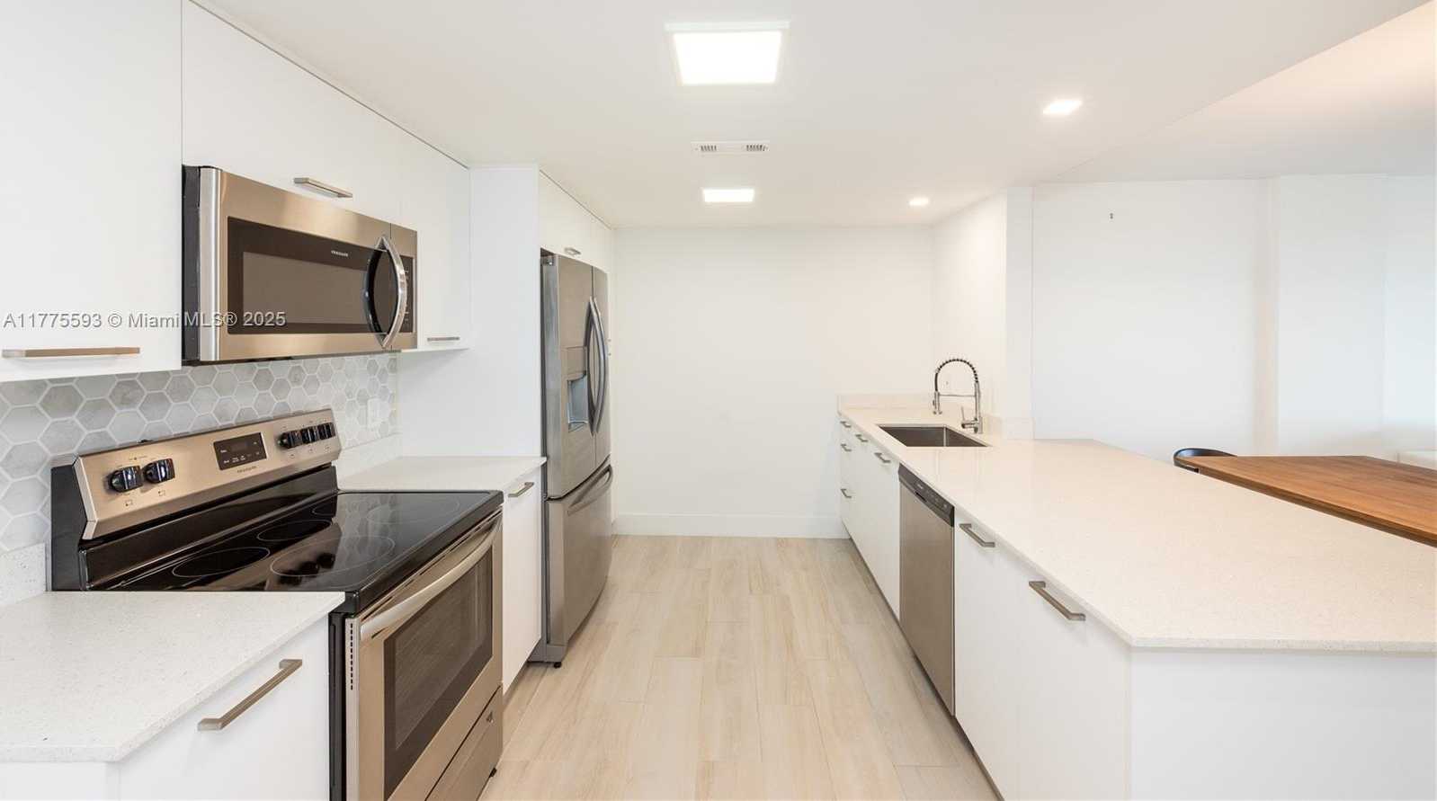 Small Image of 155 OCEAN LANE DR #404, Key Biscayne Number 8