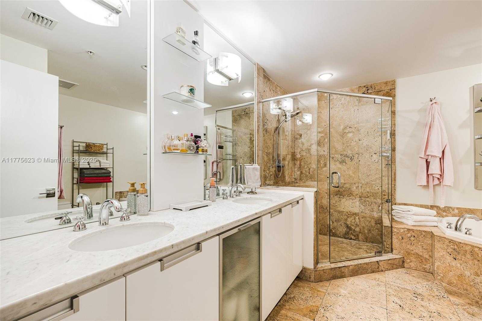 Small Image of 7901 HISPANOLA AVE #804, North Bay Village Number 21