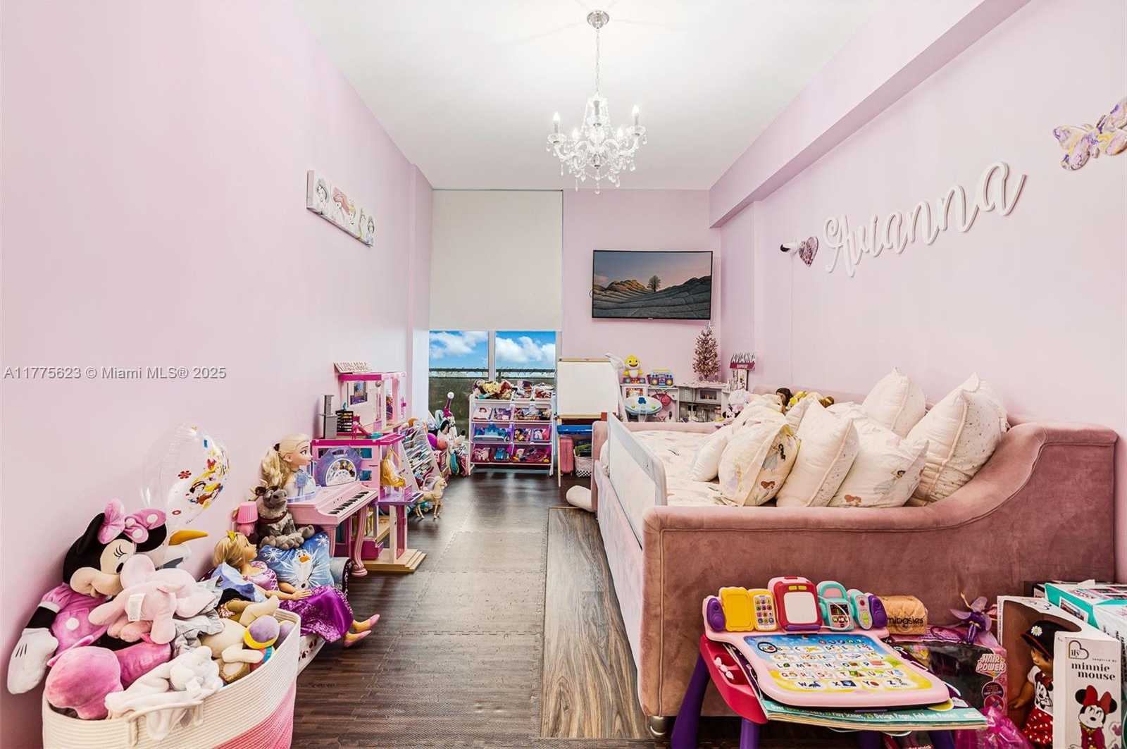 Small Image of 7901 HISPANOLA AVE #804, North Bay Village Number 25