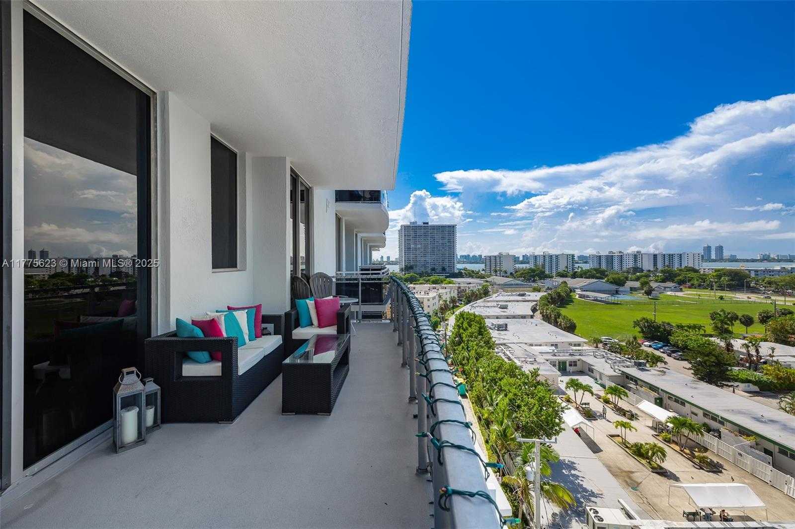 Small Image of 7901 HISPANOLA AVE #804, North Bay Village Number 36