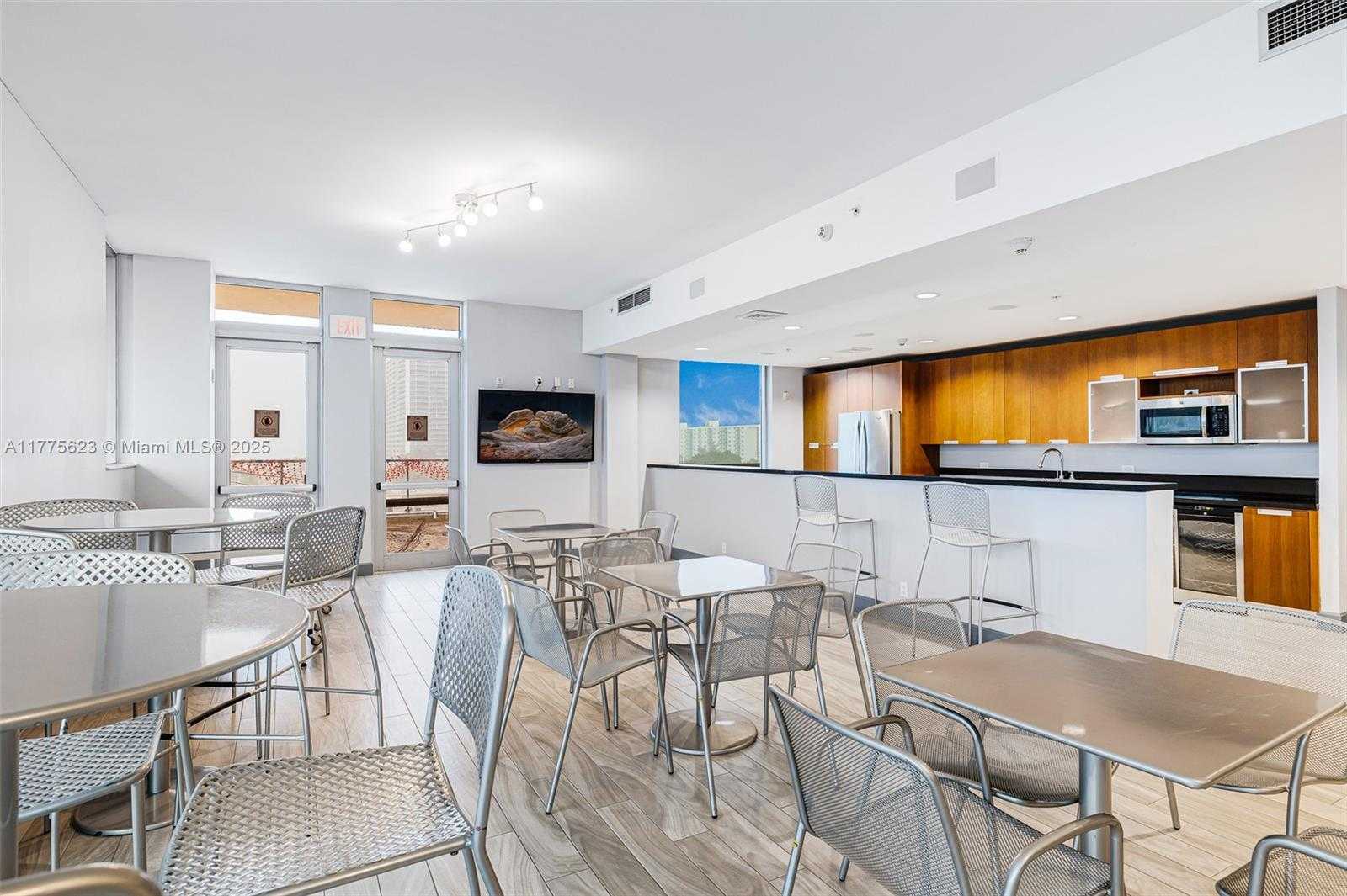 Small Image of 7901 HISPANOLA AVE #804, North Bay Village Number 42